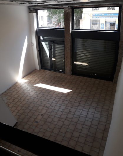 Galerie sur axe passant à Villeurbanne - Image 3