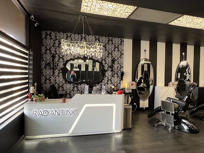 Unique Stylish Upscale Salon In Torrance - Image 1