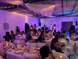 Vibrant Photo Studio in West Vegas - Image 3