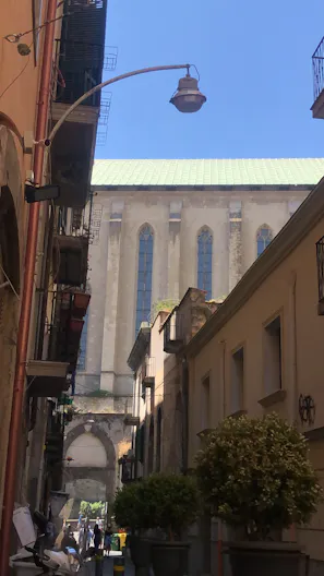 Negozio uso tenporaneo nel cuore di Napoli - Image 1