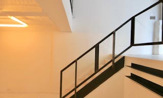 Light filled split level Storefront in the heart of Manhattan (with high ceilings and multiple rooms) - Image 2