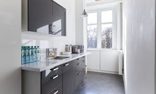 Apartment for Rent - Paris 8th Near Triangle d'Or - Ideal Showroom / Office - Image 14