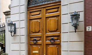 Historic Showroom in Prime UES - Image 3