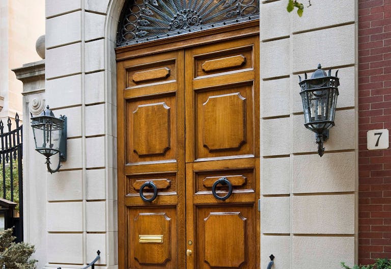 Historic Showroom in Prime UES - Image 3