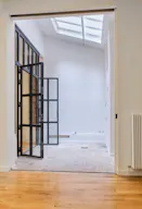 Espace atypique avec cour privative � R�publique / Canal Saint-Martin - Image 10