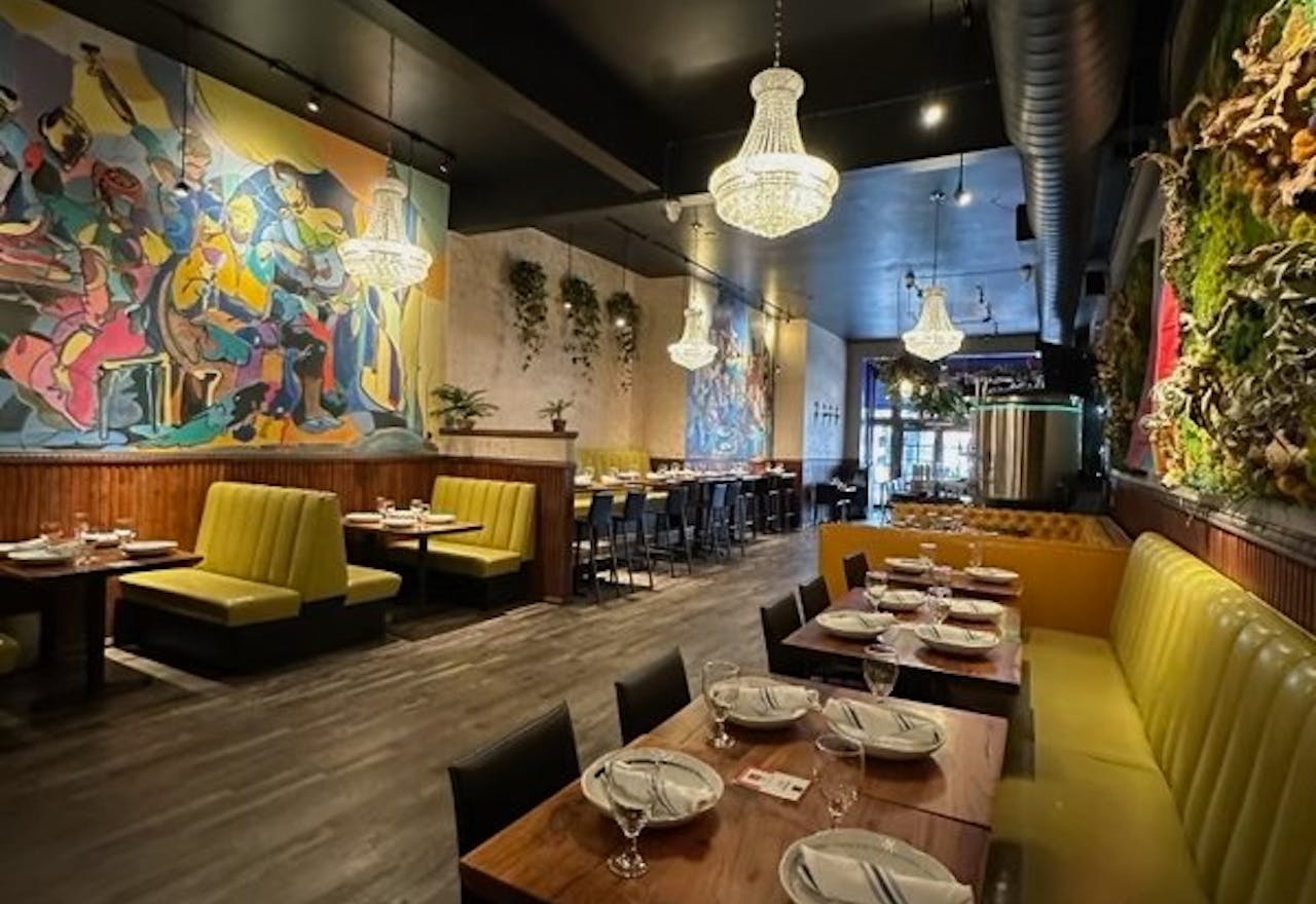 Modern Indian Restaurant Space for Corporate Meeting & Event at Historical Castro Area - Image 1