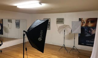 Mini Photography Space - Image 1