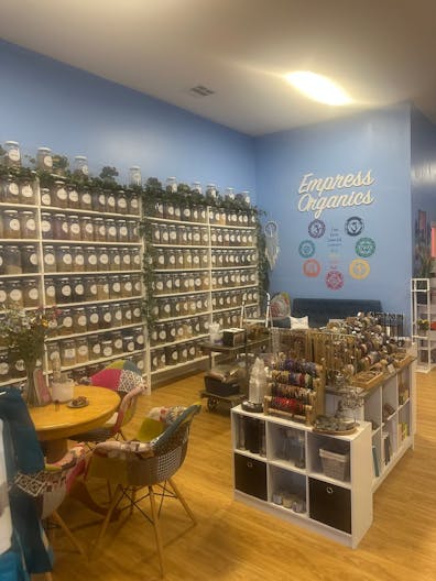 Retail store in Inglewood Ca for rent - Image 4