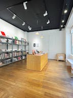 MAGNIFIQUE GALERIE D'ART EN CROISEMENT VITRINE TOUT LE LONG - BAIGN� DE LUMI�RE - Image 2