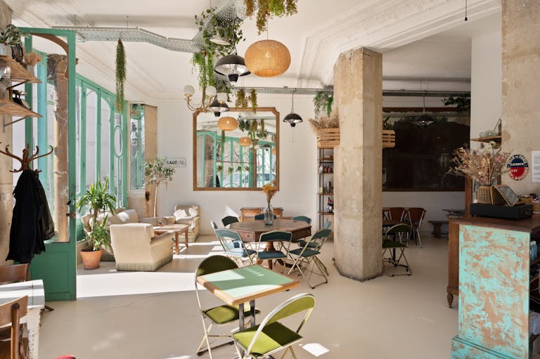 Restaurant Art Nouveau Vintage Style - Image 0