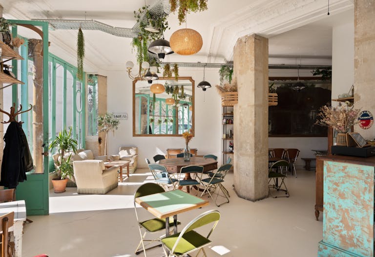 Restaurant Art Nouveau Vintage Style - Image 0