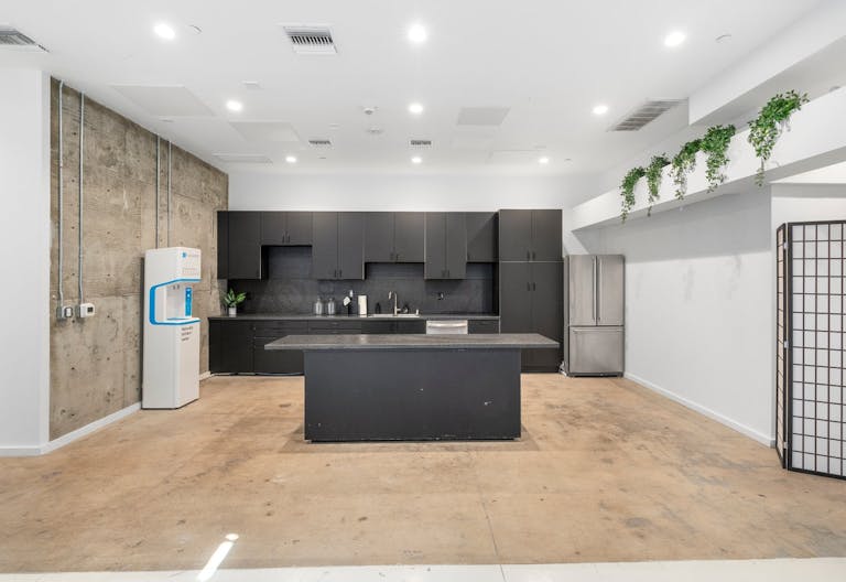 Podium Photo Studio | Private Hair & Makeup Space | Kitchen | Conference | WiFi & HVAC - Image 2