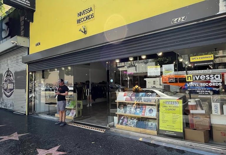 Hollywood Record Store - Image 4