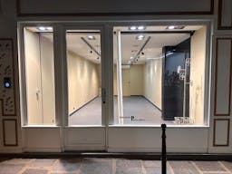 Boutique galerie d'art dans le marais - Image 2
