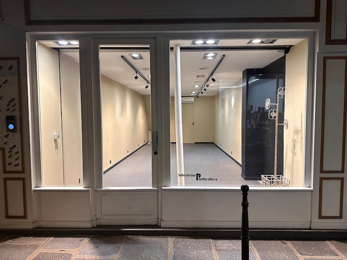 Boutique galerie d'art dans le marais - Image 2