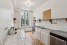 Un Showroom professionnel très lumineux au Carreau du Temple - Image 7