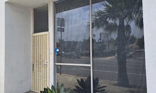 Inglewood's Entertainment District Studio - Image 1