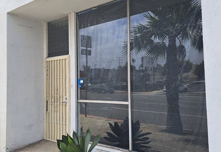 Inglewood's Entertainment District Studio - Image 1