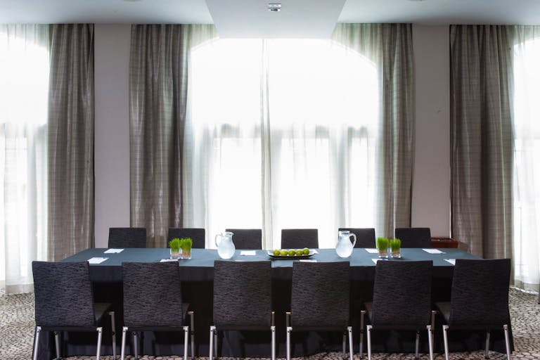 Indoor & Outdoor Space - Image 4