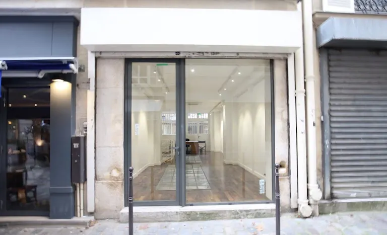 Boutique Paris - Image 0