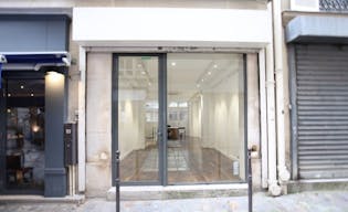 Boutique Paris - Image 0