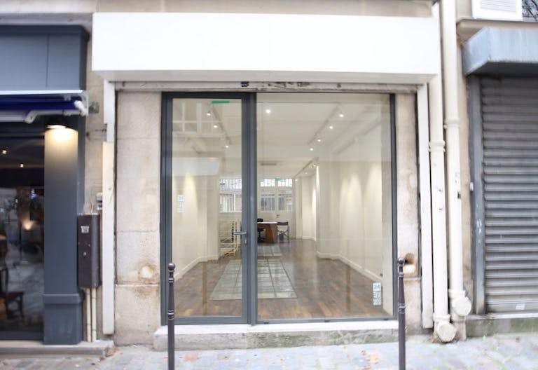 Boutique Paris - Image 0