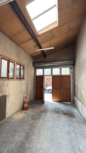 Butte Montmartre - excellente visibilté et flux de passants constant - entre 20 et 150 m2 - Image 4