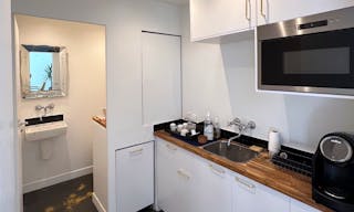 Elegant Showroom in the heart of Paris, Near Pont-Neuf - Image 5