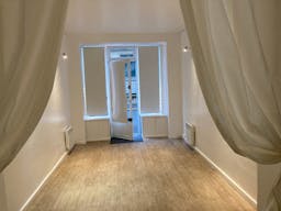 Boutique au coeur du 7�me arrondissement - Image 2