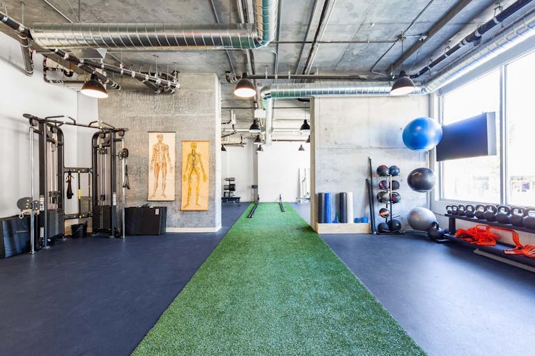 Industrial Studio in Castro - Image 2