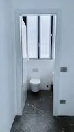 Prestigioso spazio in edificio d'epoca, con 5 vetrine su strada - Image 10