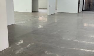 Large Custom Space in Prime Fairfax Location - Image 0