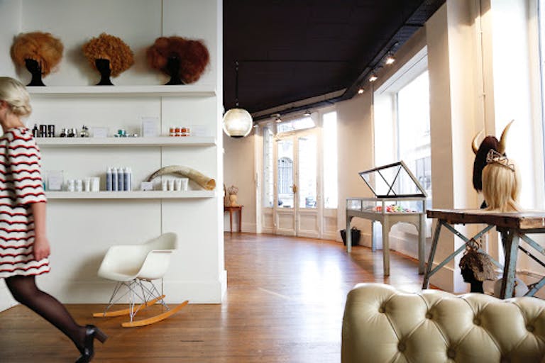 A new 100m2 open space on the corner of a beautiful "Marais" street, just behind the Place des Vosges in Paris - Image 4