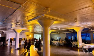 Showroom Space in Fashion District - Image 12