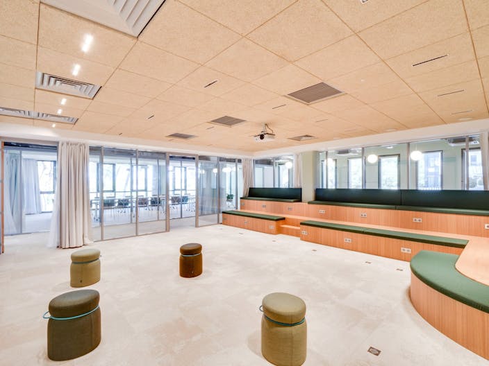 Salle cr�ative pouvant accueillir jusqu'� 35 personnes - Image 0