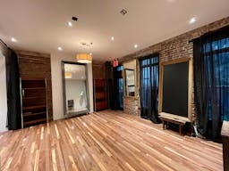 Prime Prospect Heights Storefront - Image 15