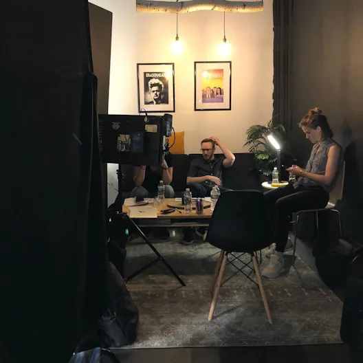 Spacious Photo/Video Studio with Green Room - Image 3