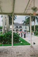 Tranquil Oasis Retreat with Lush Gardens and Modern Amenities Near Miami - Image 13