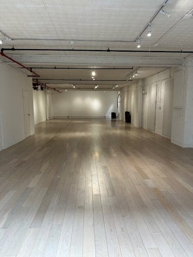 Spacious Art/Photography/Workspace Studio - Image 3