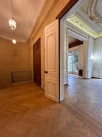 hotel particulier en plein coeur de Paris avec Jardin - Image 2