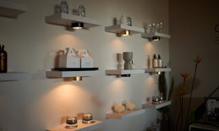 Beautiful, Calming, Industrial Studio-Store Perfect for Minimalist Lovers! - Image 3