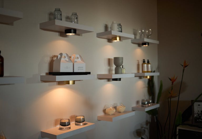Beautiful, Calming, Industrial Studio-Store Perfect for Minimalist Lovers! - Image 3