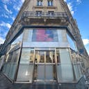 Prime retail space near Saint Lazare