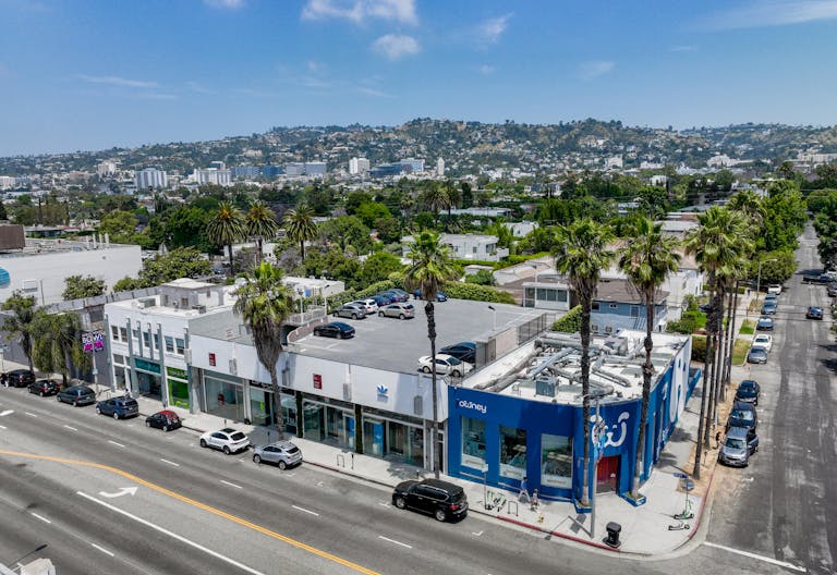 Landmark Melrose Pop-Up Space - Image 0