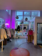 Capitol Hill Retail store share space - Image 1