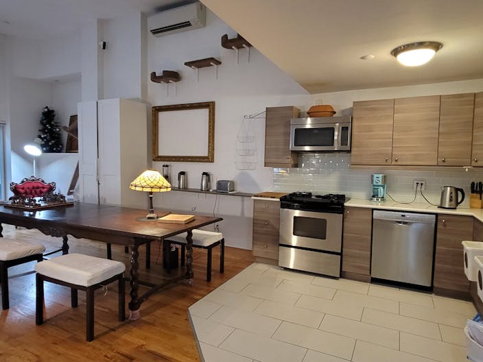 LOFT WITH PATIO - Image 1