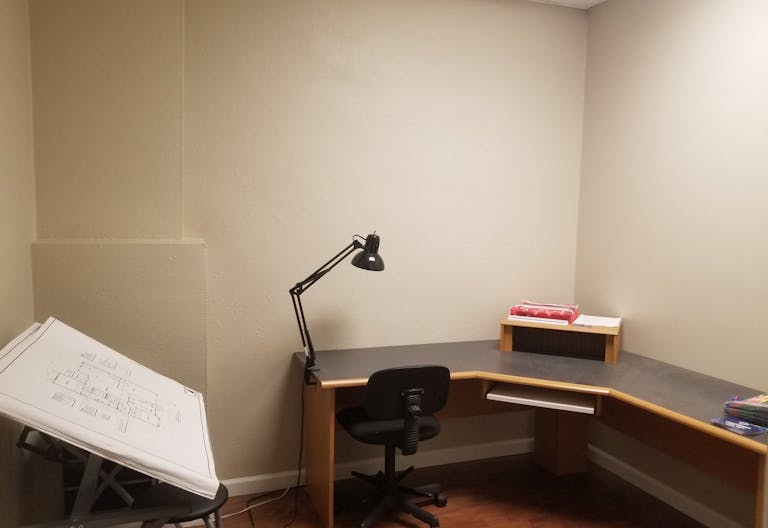 2nd floor front office 128sq.ft. over looking the square. - Image 2