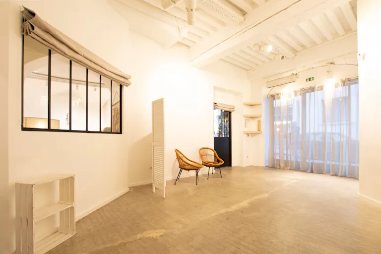 Pop-Up Store for Rent - Lyon Near Place des Jacobins - Image 1