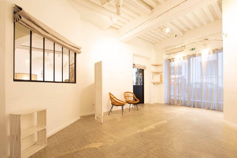 Pop-Up Store for Rent - Lyon Near Place des Jacobins - Image 1