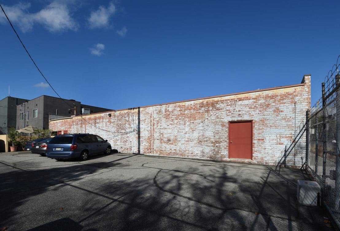 Large Industrial Creative Space on Melrose Avenue